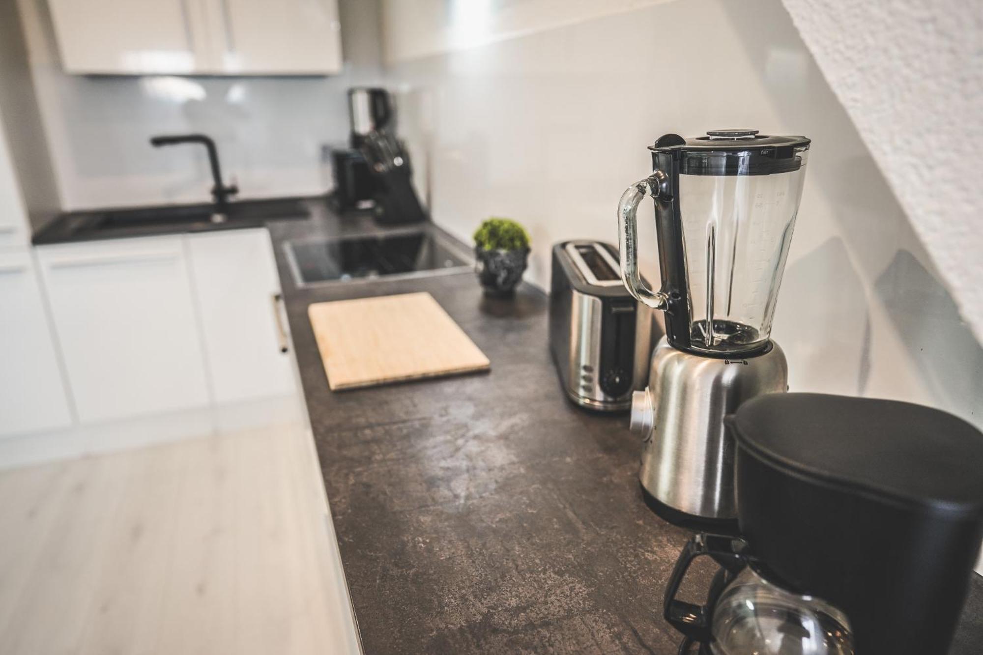 Luxus Maisonette Wohnung Am See, Wehome Premium 圣莱昂-罗特 外观 照片