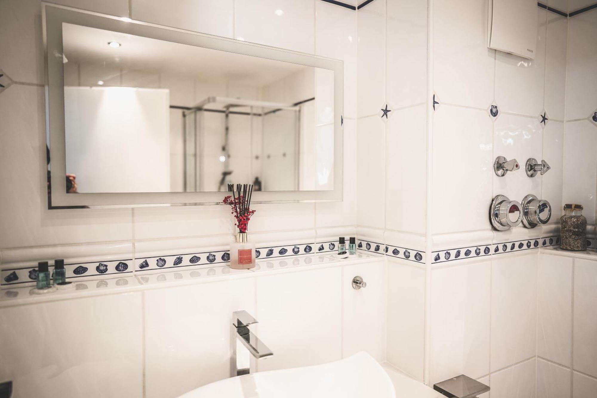Luxus Maisonette Wohnung Am See, Wehome Premium 圣莱昂-罗特 外观 照片