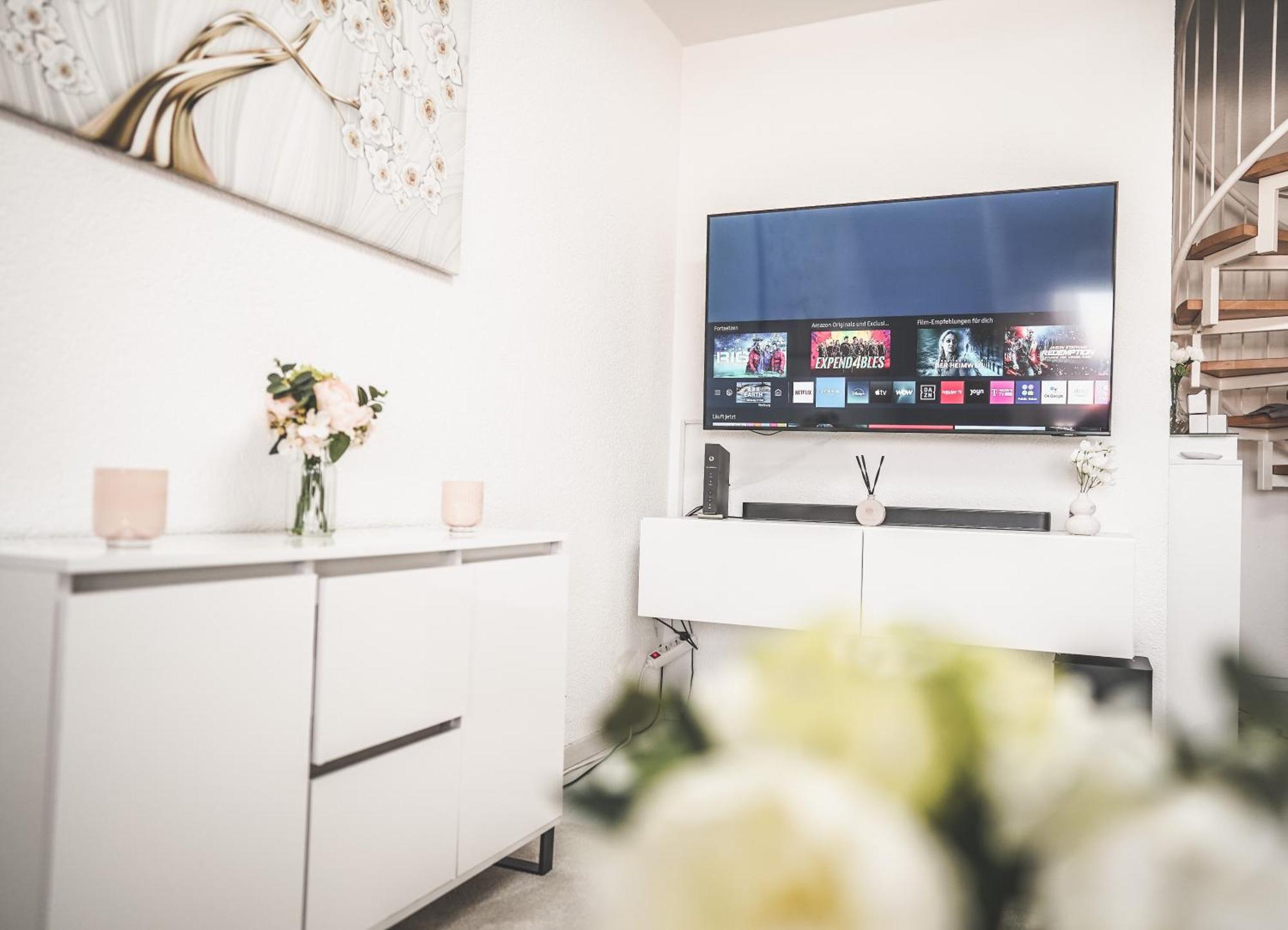 Luxus Maisonette Wohnung Am See, Wehome Premium 圣莱昂-罗特 外观 照片