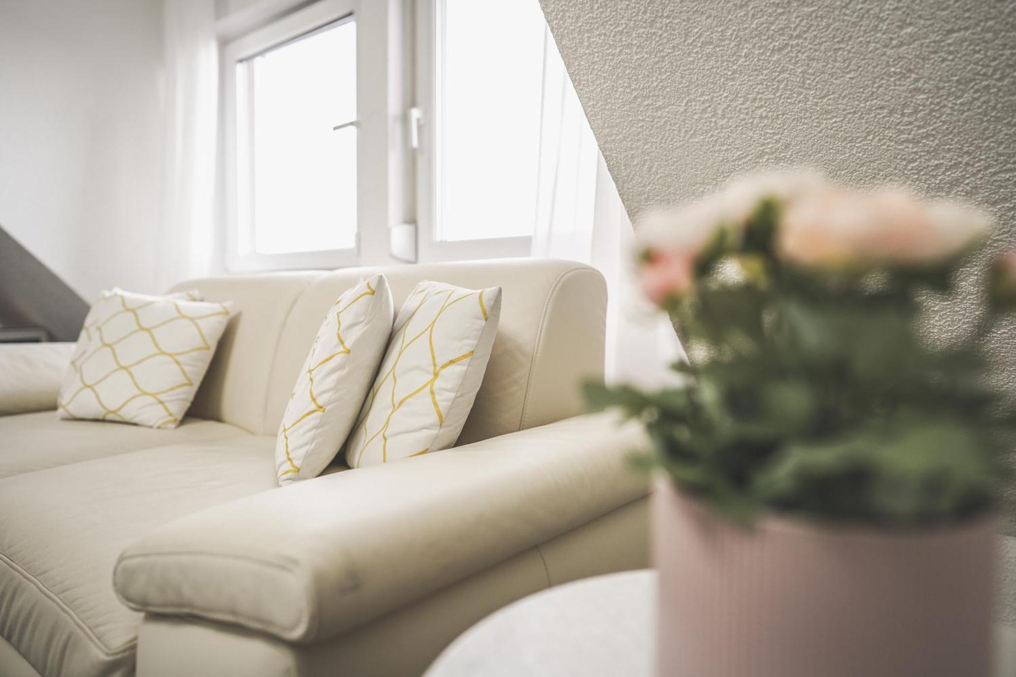 Luxus Maisonette Wohnung Am See, Wehome Premium 圣莱昂-罗特 外观 照片